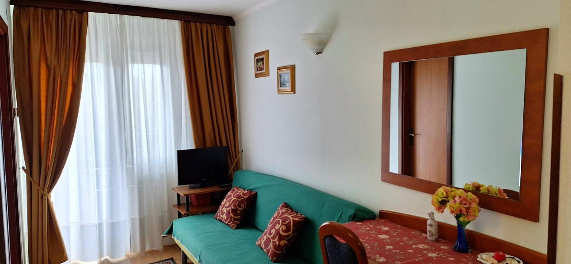 Apartments And Rooms Laura Пазин Екстер'єр фото